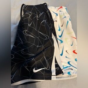 **SOLD** Boys Nike shorts bundle - Medium
